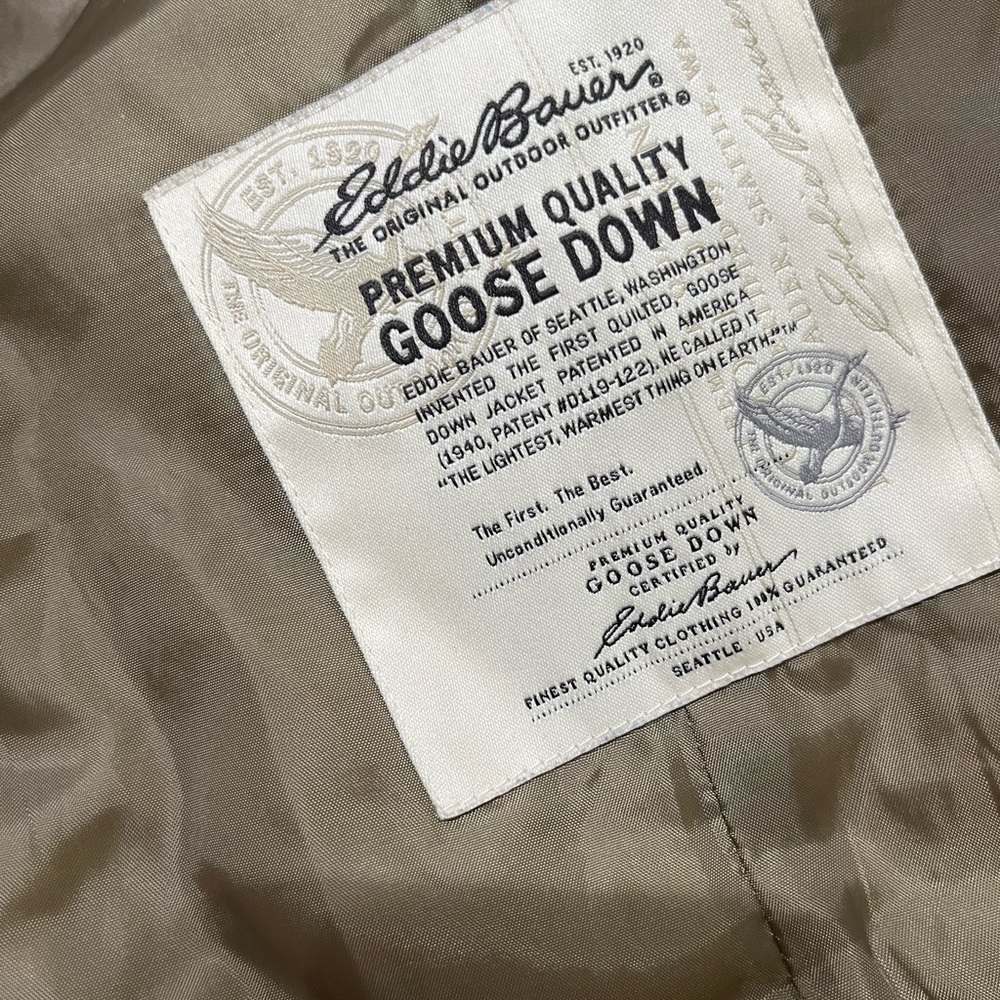 Women’s goose down Light weight Eddie Bauer purple vest size small - Picture 10 of 10